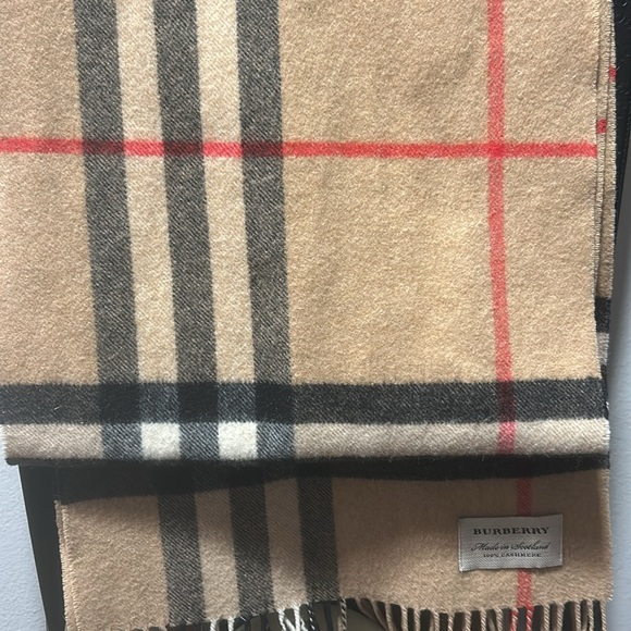 Authentic Burberry Scarf - Picture 7 of 7